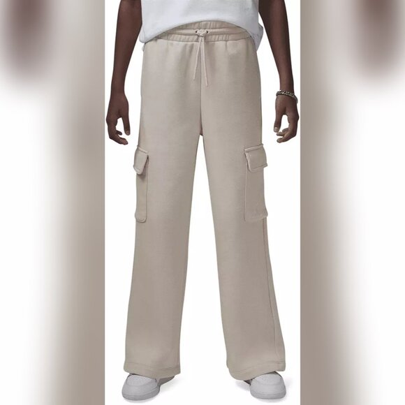 Jordan Other - NWT Jordan Girls Size M Color Ledgend Lt Brown Fleece Lined Cargo Jogger pants